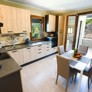 Apartment Luxury Garden Marina 