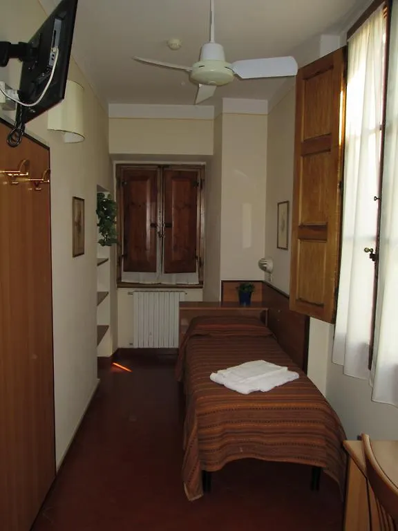 ** Konukevi Foresteria Valdese Di Firenze İtalya